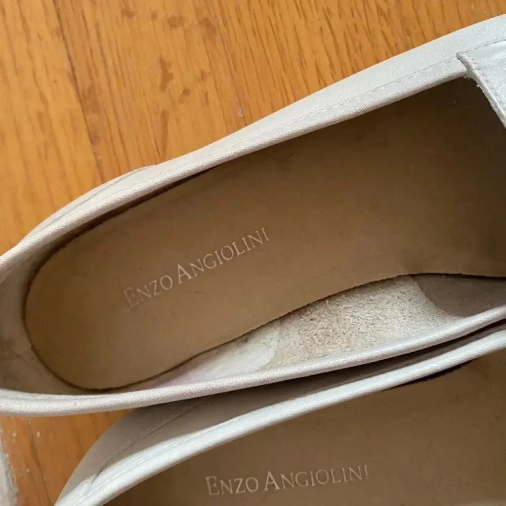 Enzo Angiolini White Leather Loafers - Picture 3 of 12